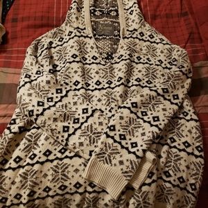 Hooded sweater